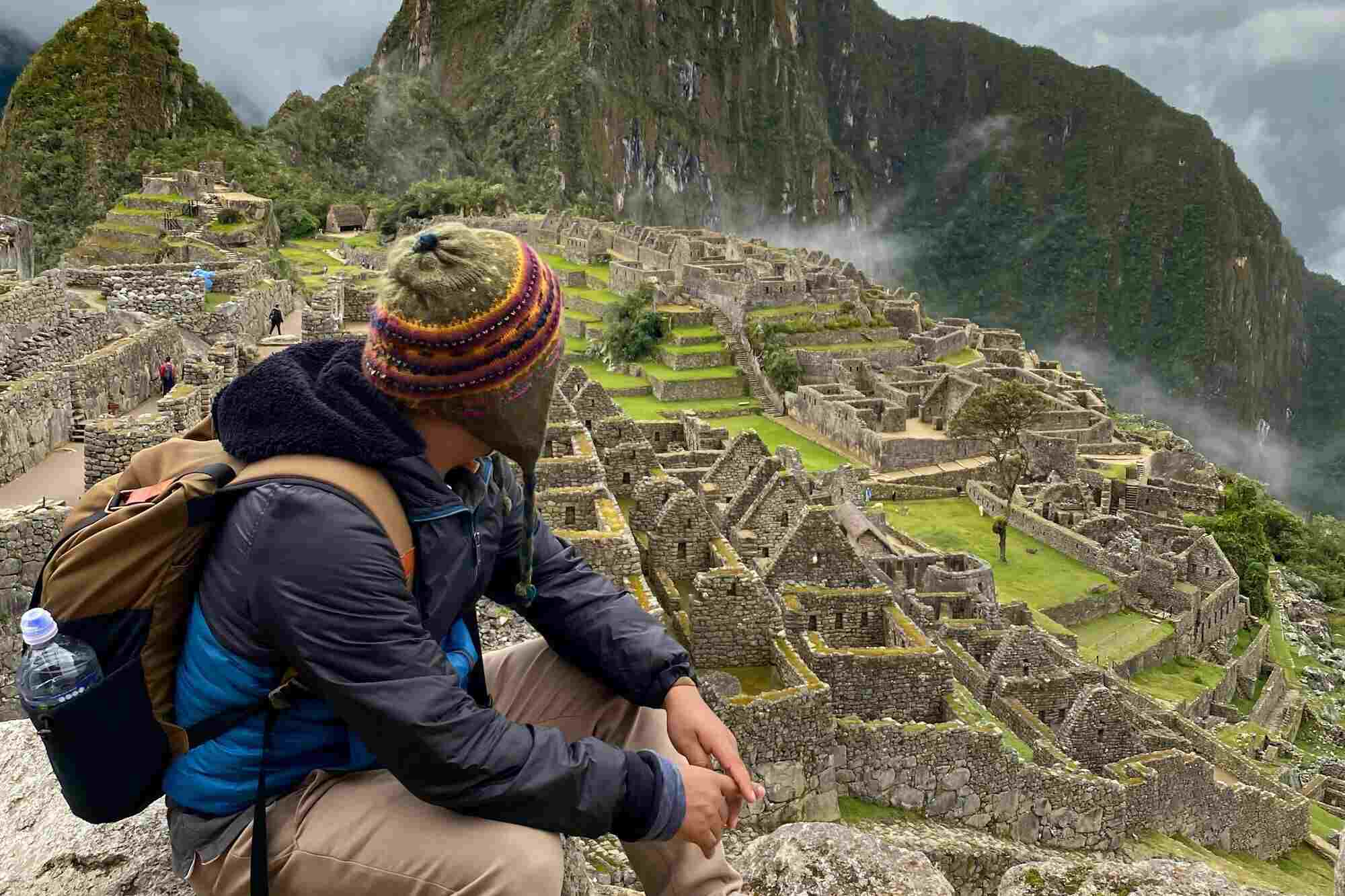Guía Oficial de Turismo Educación total